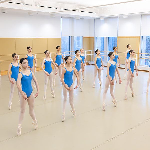 CityDance ballerinas on point