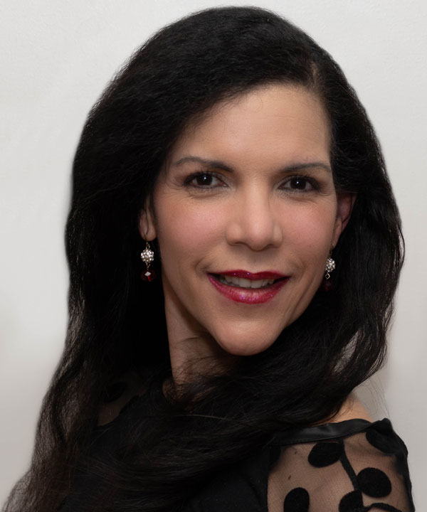 Estella Velez de Paredez headshot