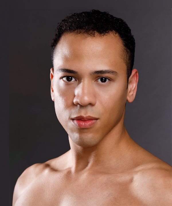 Lucas Castro headshot